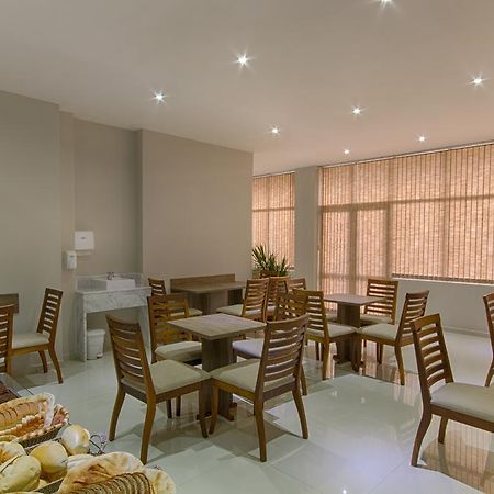 Hotel Iguassu Inn ฟอสดูอีกวาซู ภายนอก รูปภาพ