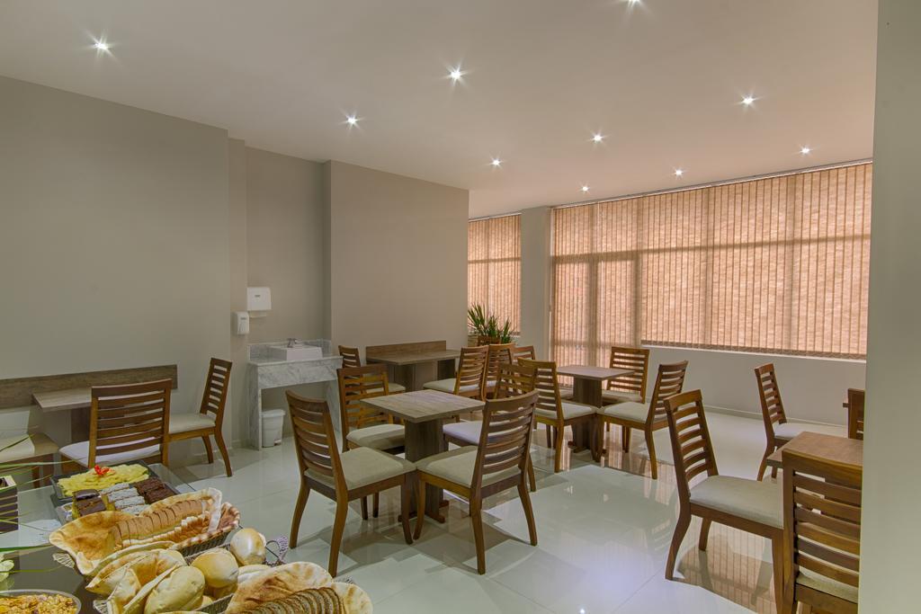 Hotel Iguassu Inn ฟอสดูอีกวาซู ภายนอก รูปภาพ