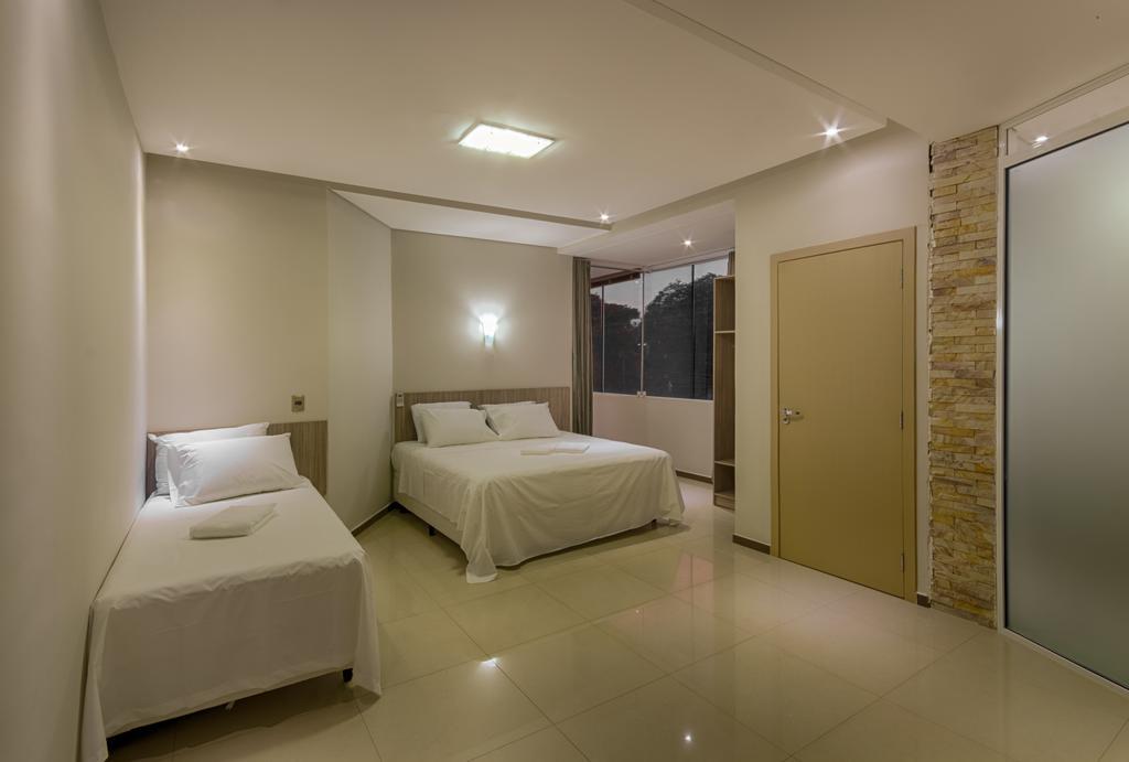 Hotel Iguassu Inn ฟอสดูอีกวาซู ภายนอก รูปภาพ