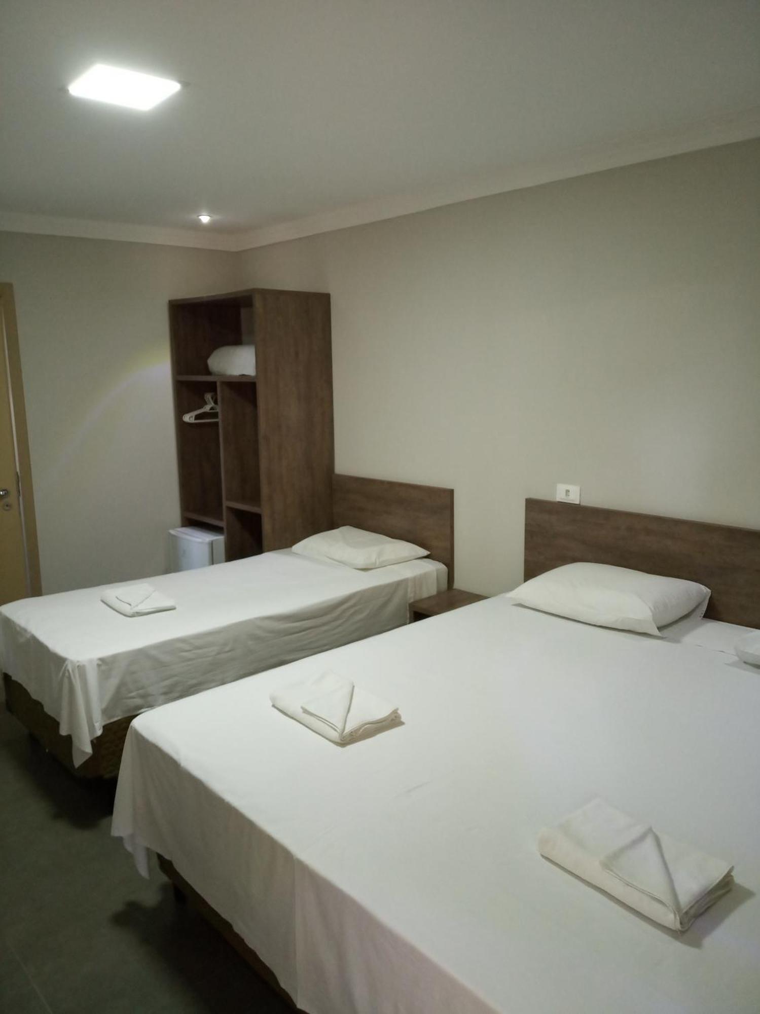 Hotel Iguassu Inn ฟอสดูอีกวาซู ภายนอก รูปภาพ